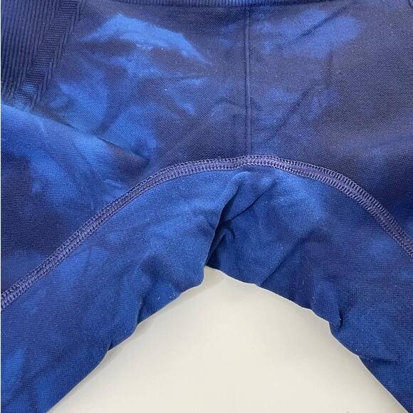Athleta Re Charge Navy/Blue Tie Dye Crop Capri Leggings Size XS Activewear - Picture 8 of 8